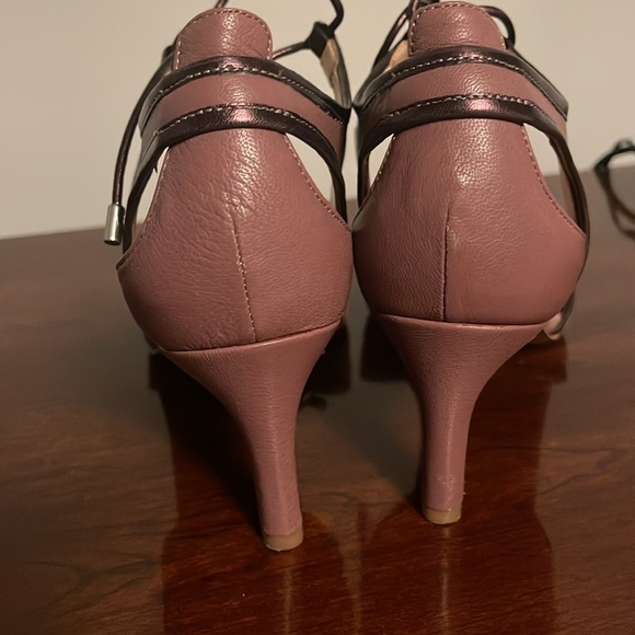 Franco Sarto mauve shoe - Picture 3 of 5